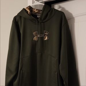 Under Armour forest green hoodie with max 5 in the hood!